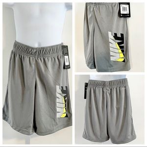 🆕Boy’s Nike Dri-Fit Shorts Size 6